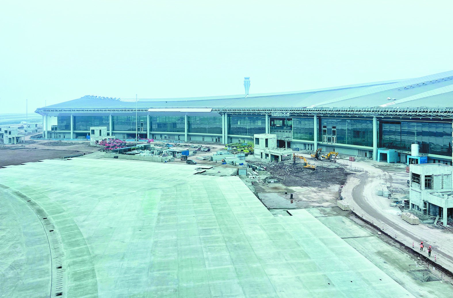 春節(jié)臨近不松勁，近700名建設(shè)者加緊施工